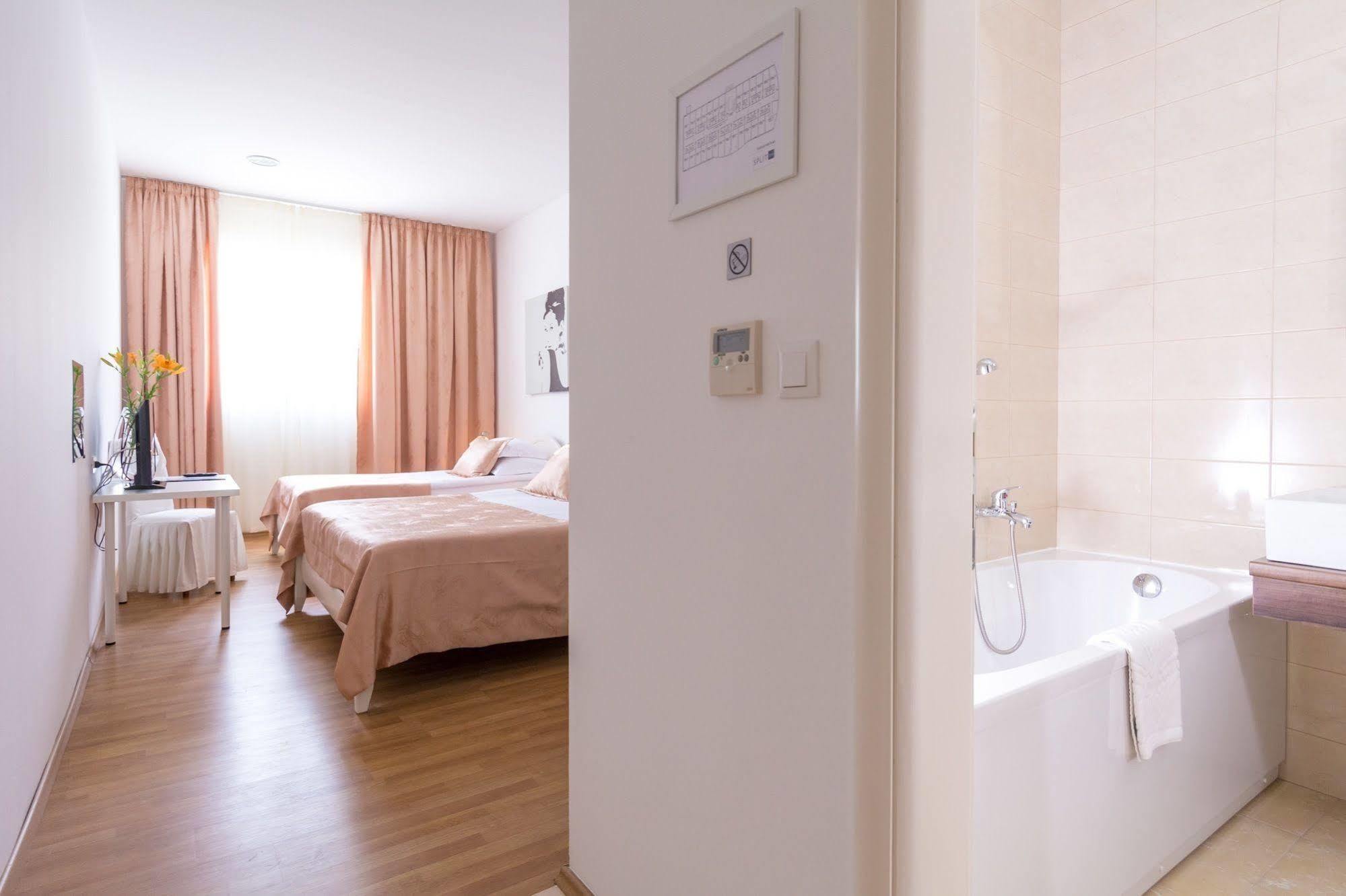Hotell By President 4*